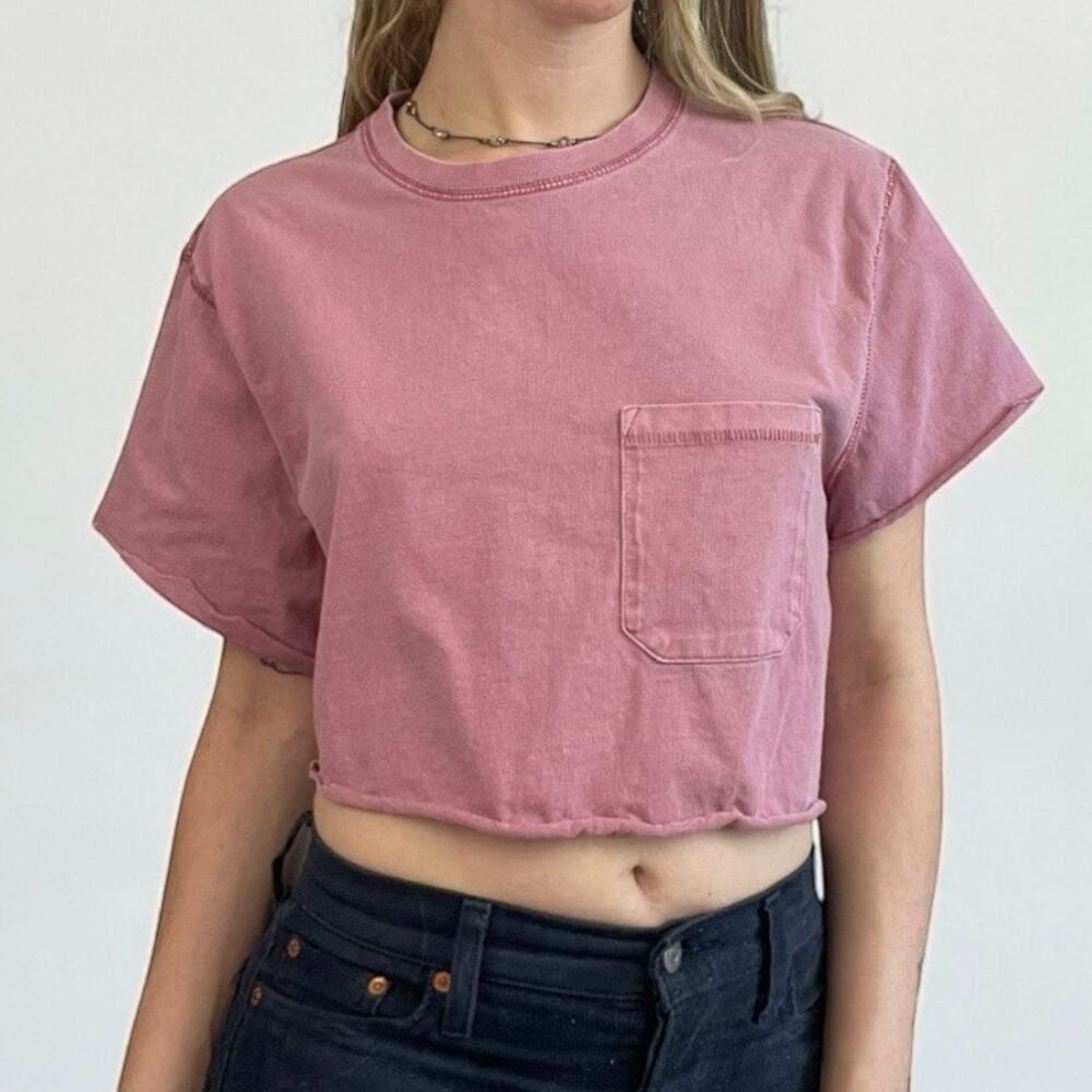 👛 3 for $15 Goodfellow & Co Pink Distressed Cropped Short Sleeve Tee